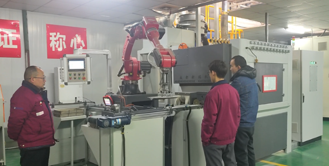 内江自动喷砂机选型要点，看完少走弯路。